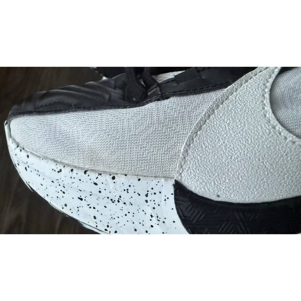 Nike Freak 5 White/Black/Photo Blue Kids'‎ Basketball Shoe Sneaker Youth Size 4